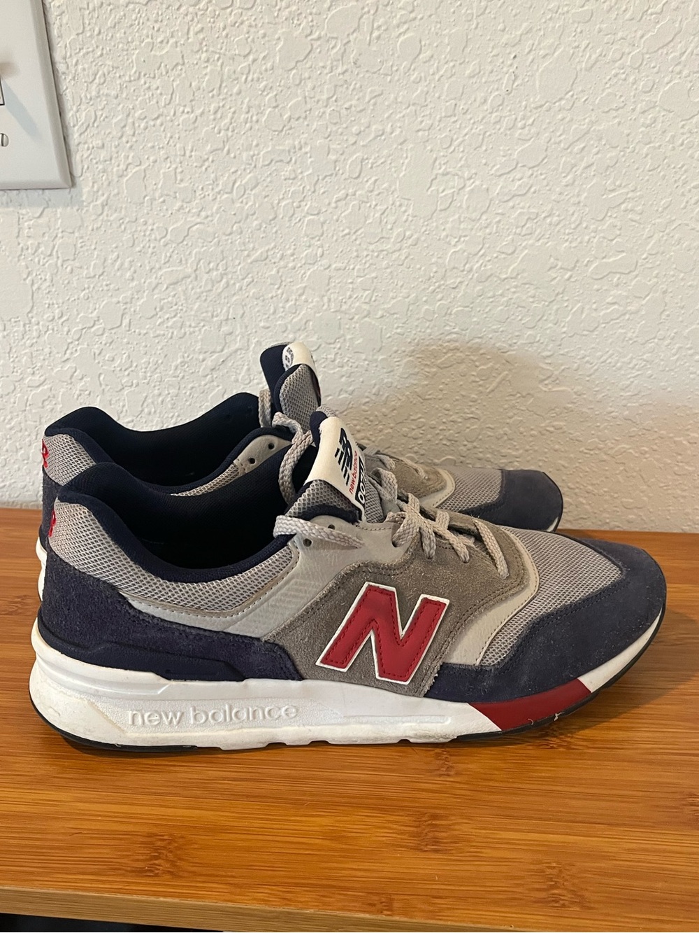 New Balance Men's Grey Navy Red Casual Sneakers
